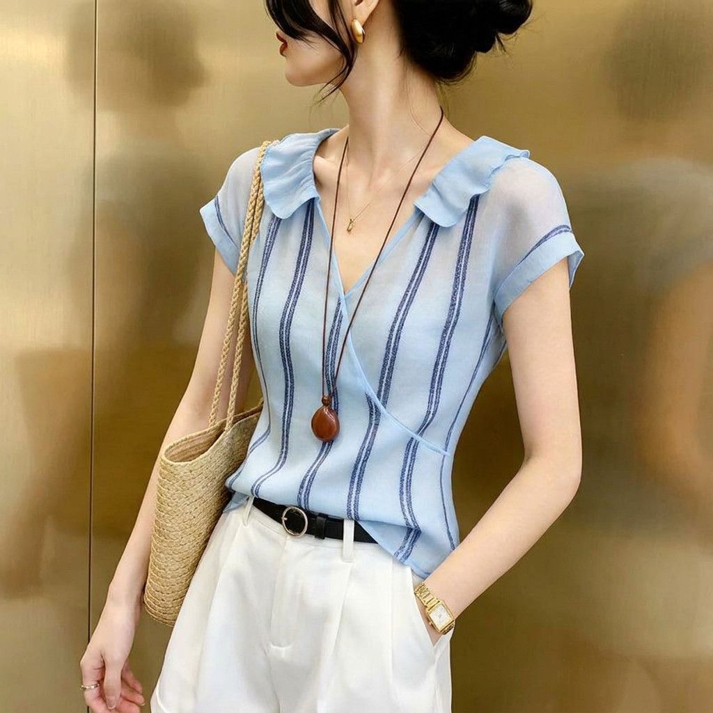 フレンチスタイルブルー縦縞ラップブラウス、ラッフルカラー、キ - Wrap Blouse Chiffon のレビューと価格