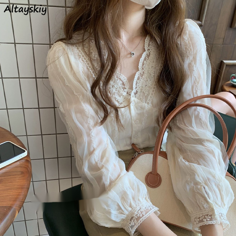 シャツ女性レースパッチワークファッション V ネックオールマ - Women'S Fashion Designer Clothes のレビューと価格