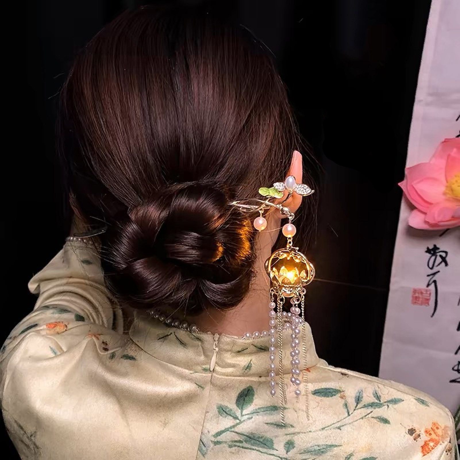 発光花ヘアピン女性のためのクリエイティブ蓮発光ランタンタッセ - Women Fashion Hair Style のレビューと価格