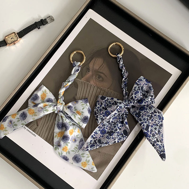 新しいカラーの手編みシルクスカーフボウペンダント、女性用、か - Women'S Ysl Fashion のレビューと価格